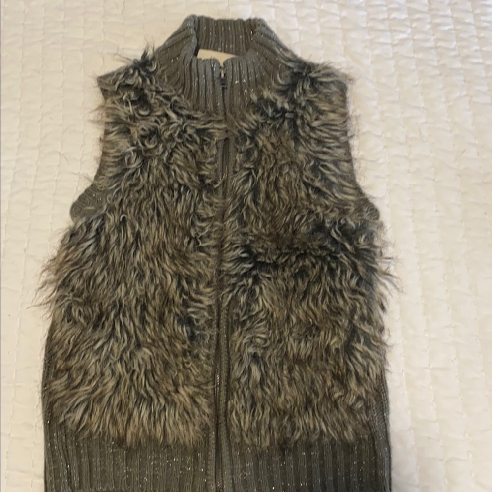 Girls Red Camel faux fur sweater vest size s